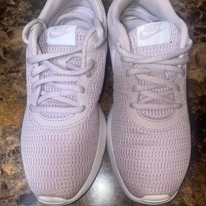 Nike Tanjun Particle Rose Running Shoes